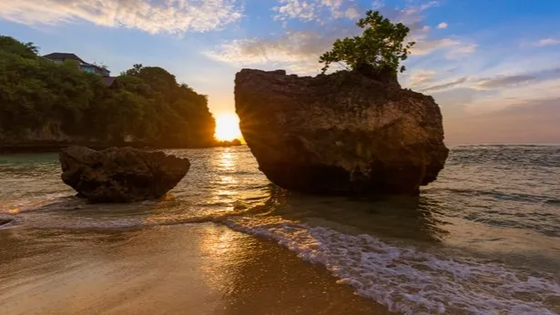 Nusa Dua Water Sports & Uluwatu Cultural Experience
